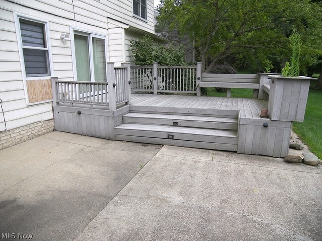 Building Photo - 32156 S Roundhead Dr