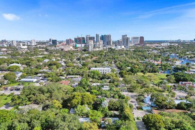 Building Photo - 1115 SW 4th St