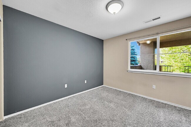 Building Photo - $1,600.00, 3-bed, 2-bath, located in Colorado Springs.