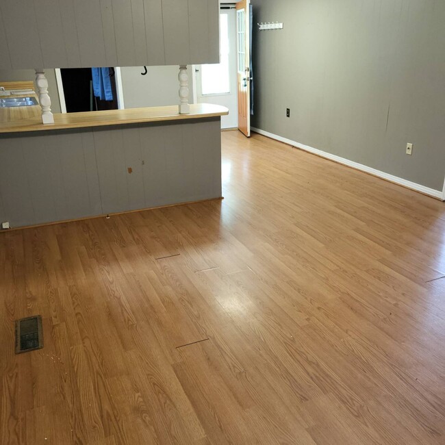 Building Photo - 4021 Morrison Creek Rd