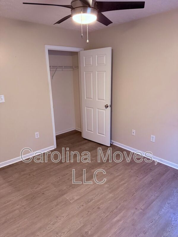 Building Photo - 600 Uneeda Ct