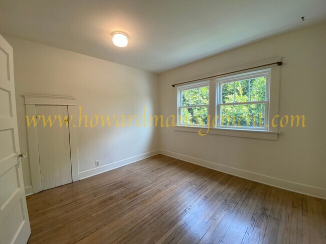 Building Photo - 00133CL