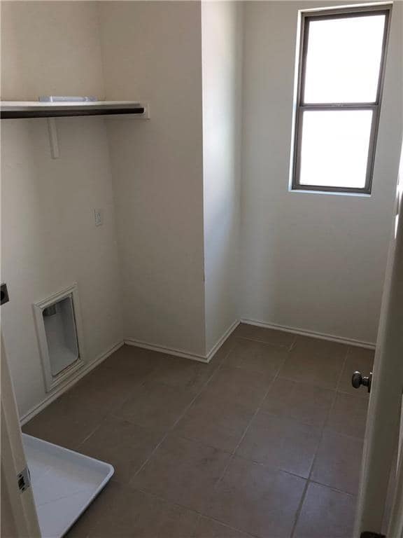 Building Photo - 1910 Crimson Rosella Trl