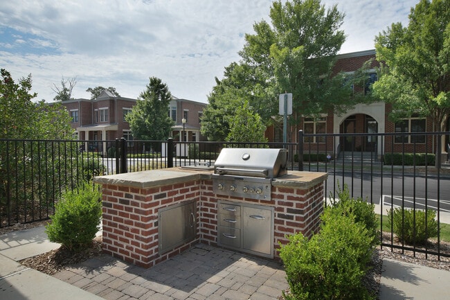 Building Photo - 4685 Dogwood Aly