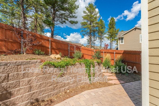 Building Photo - 3223 S Beringer Ln