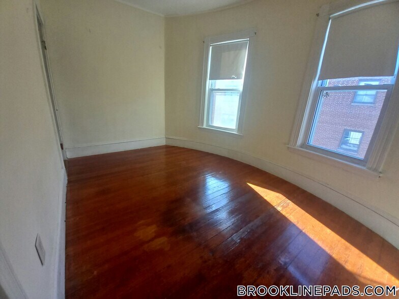 Building Photo - 3 Washburn Terrace