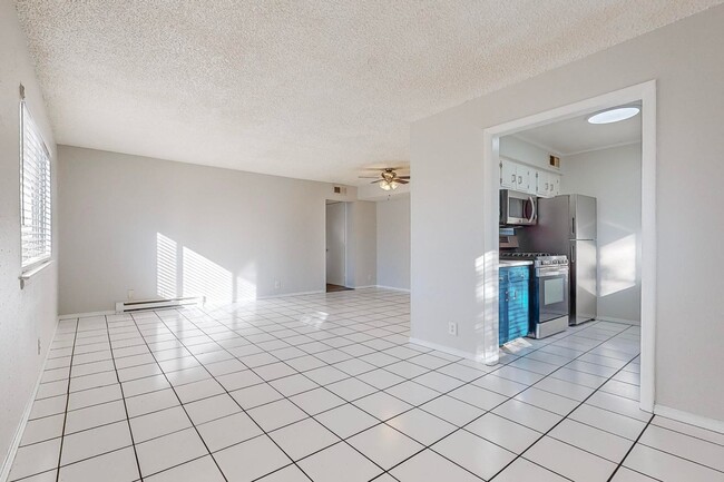 Building Photo - NE Heights - Large 2 Bedroom Apartment with Garage