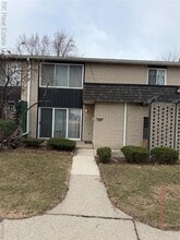 Building Photo - 8237 Kennedy Cir N