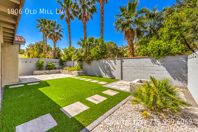 Building Photo - Luxury Monthly Rental in Green Valley