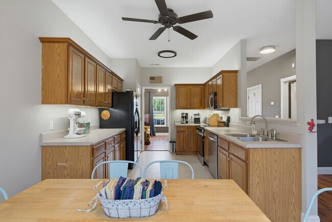 Building Photo - 108 Willard Way