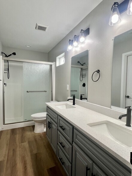 Building Photo - 2393 Pacific St