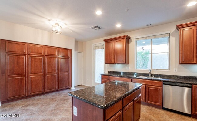 Building Photo - 7364 W Palo Brea Ln