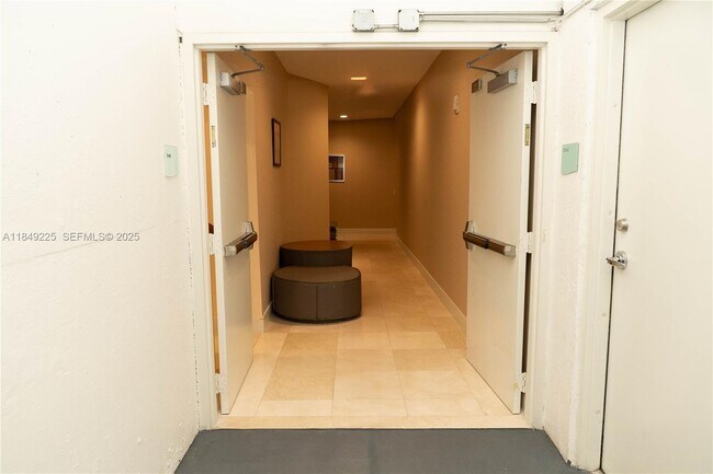 Building Photo - 150 Sunny Isles Blvd