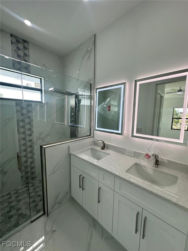 Building Photo - 1022 Candlelight Dr