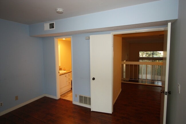 Building Photo - 2925 Wellesley Ct