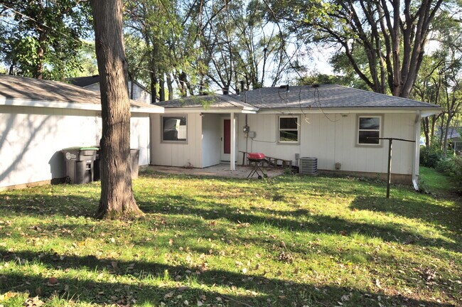 Backyard 2 - 6940 Lafayette Ave