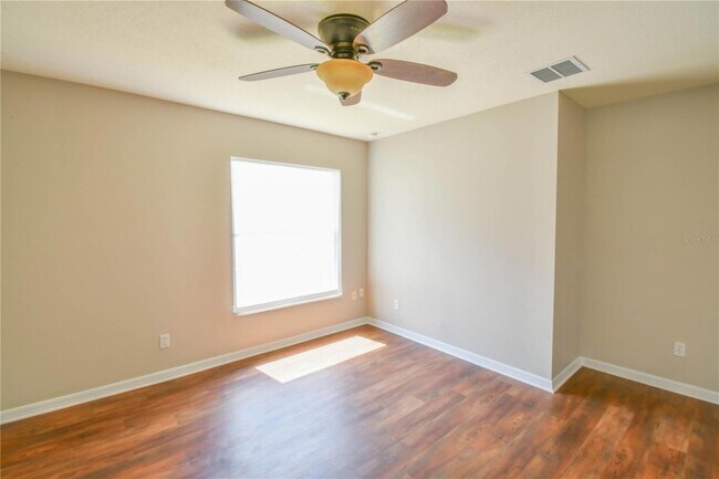 Building Photo - 1094 Bluegrass Dr
