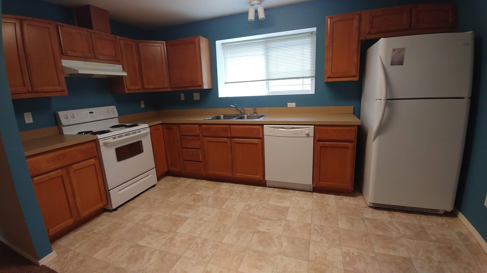 Building Photo - 530 SW Winter Cir