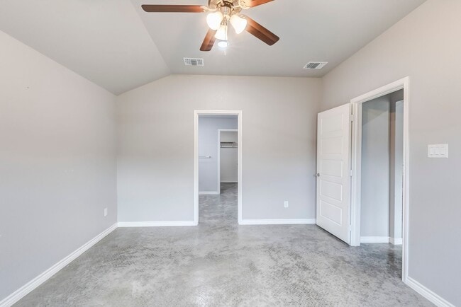 Building Photo - 1733 Dryden Ave