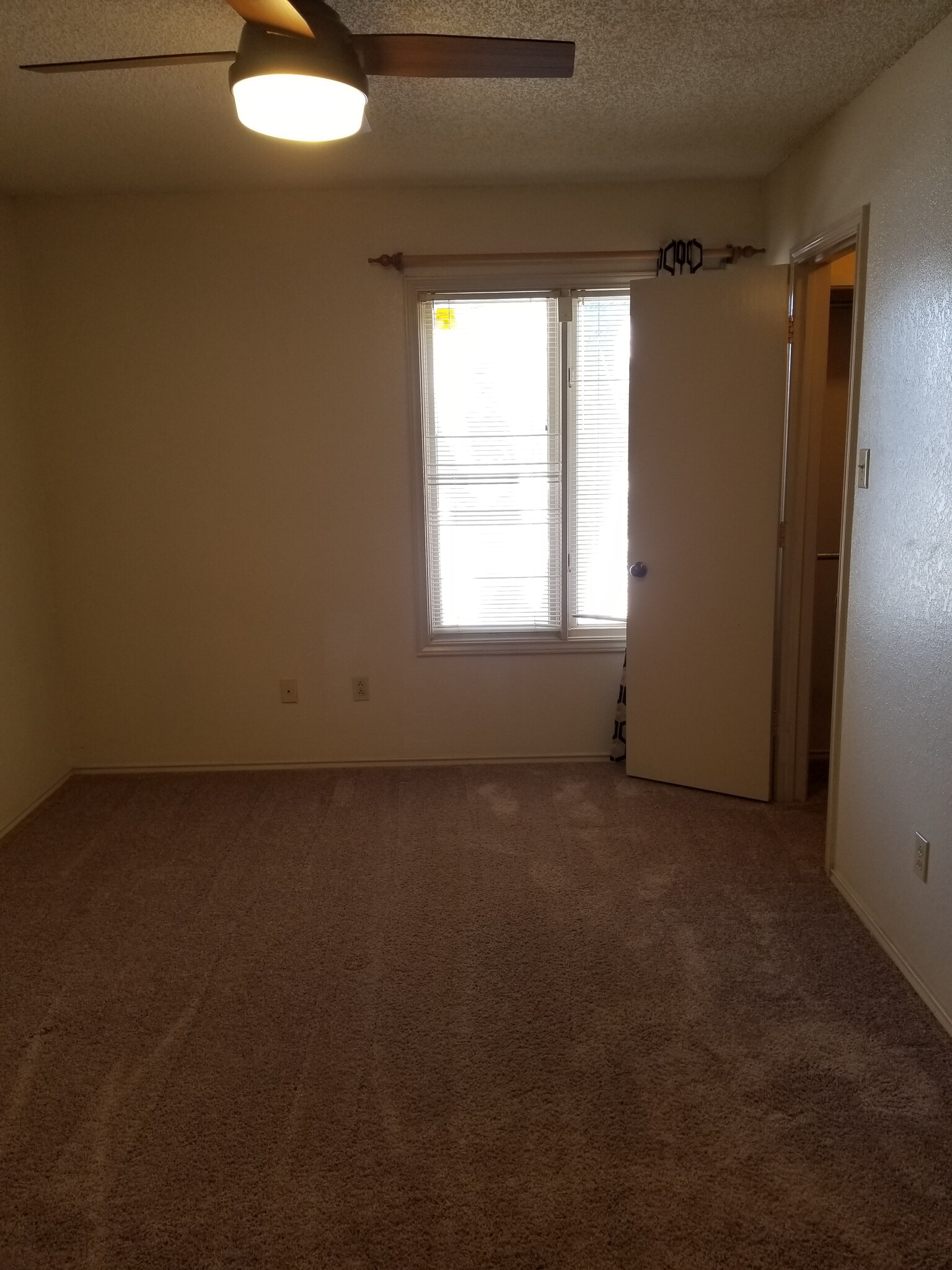 Front bedroom - 108 N. Troy