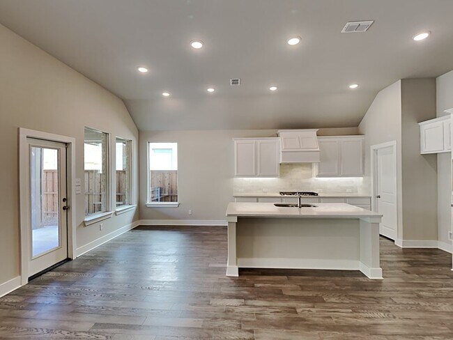 Building Photo - 5716 Labelle Trail