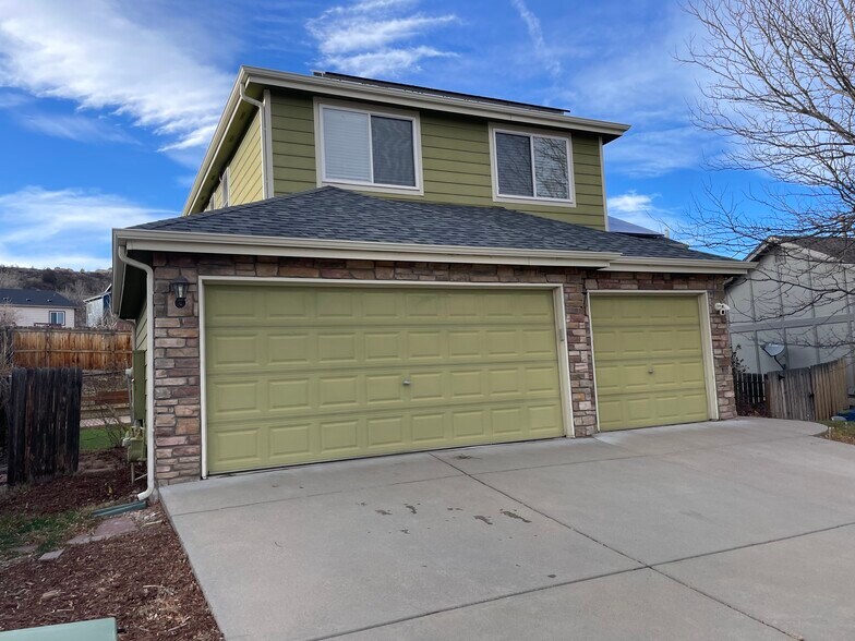 Building Photo - 7627 Halleys Dr