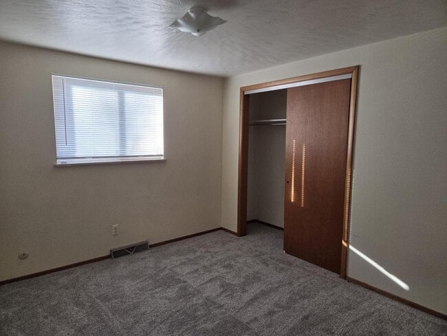 Building Photo - 1520 Stuart St