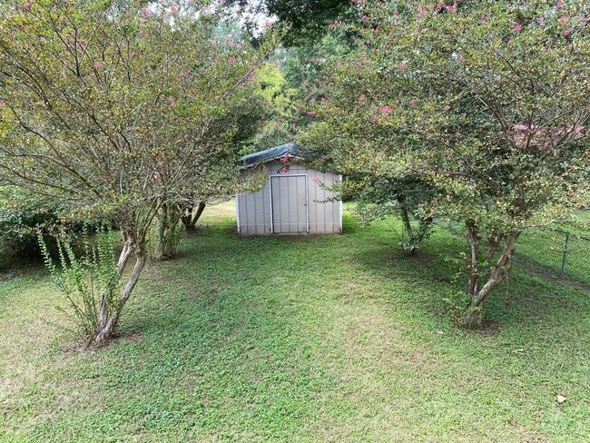 Building Photo - 505 Howard Pl