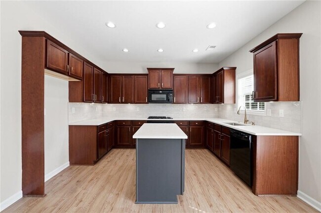 Building Photo - 2725 Blackstock Dr