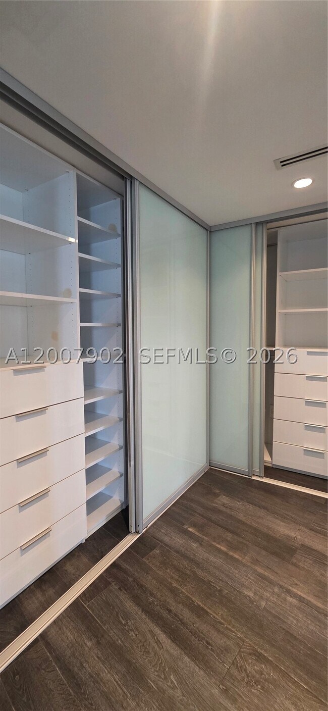Building Photo - 5255 Collins Ave