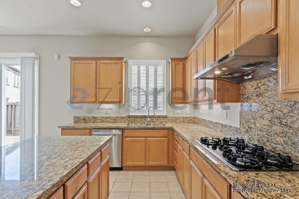 Building Photo - 213 Marbella Ln