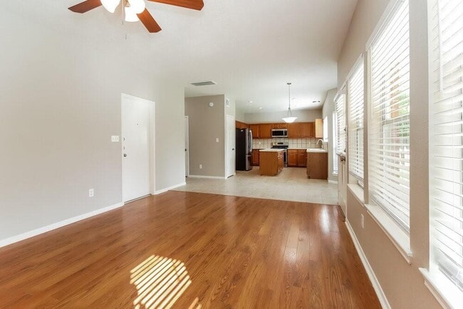 Building Photo - 1207 Chesterwood Dr