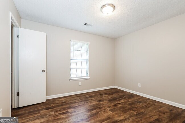 Building Photo - 10439 Candlelight Rd
