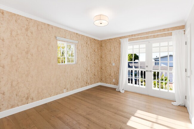 Building Photo - 3156 Dona Emilia Dr