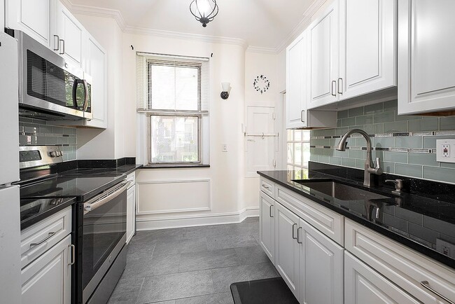 Building Photo - 35-31 78th St