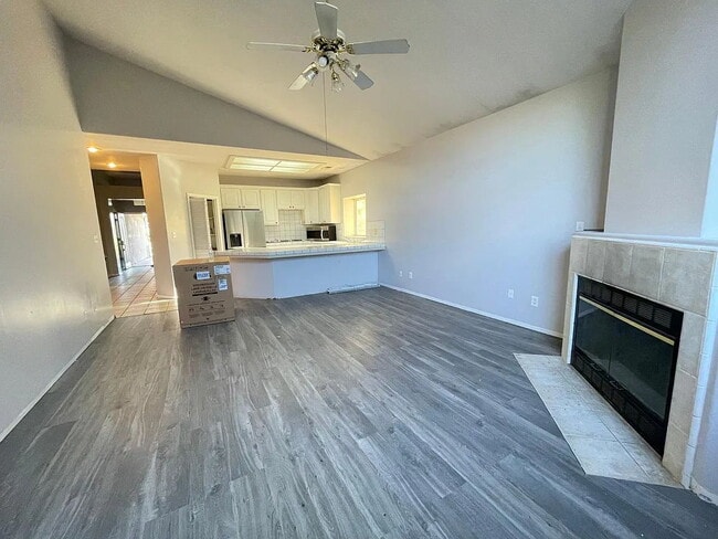 Building Photo - Location, location, location! This charming home is located in the much desired Northwest area of...