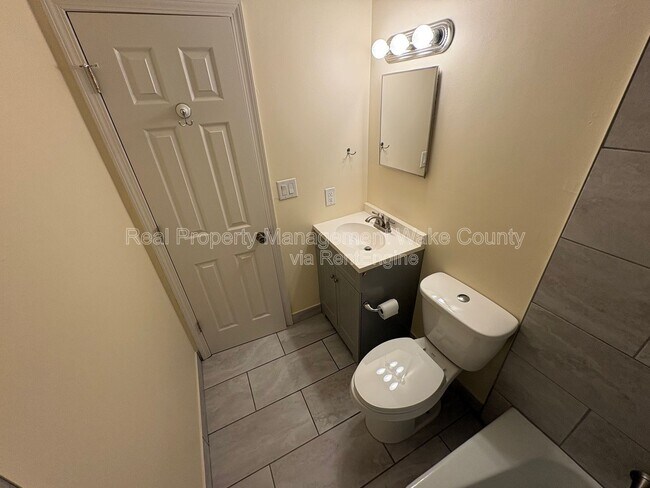 Building Photo - 1148 Nottingham Cir