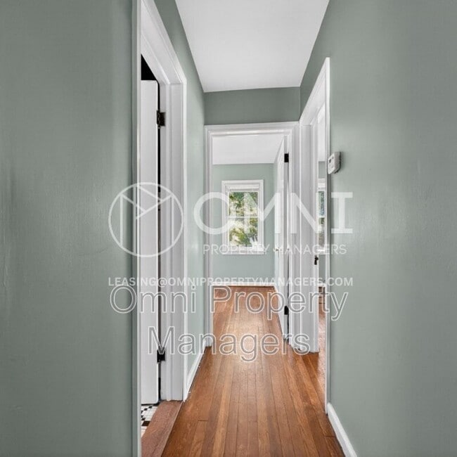 Building Photo - 11529 Roxbury St