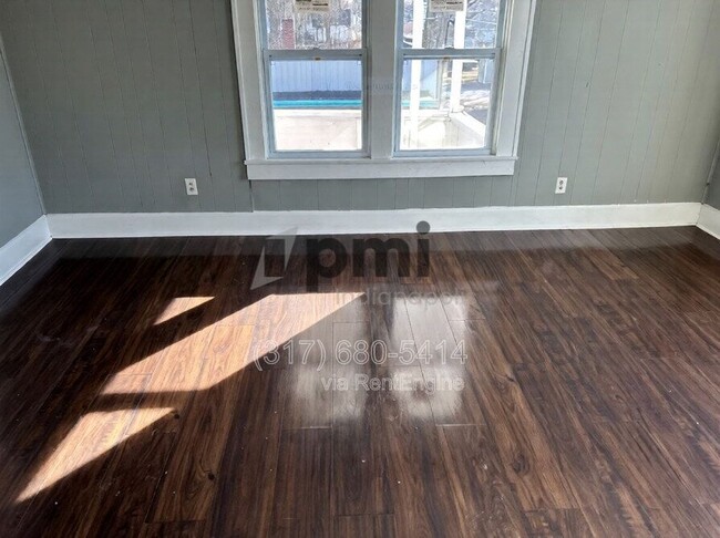 Building Photo - 215 Madison Ave