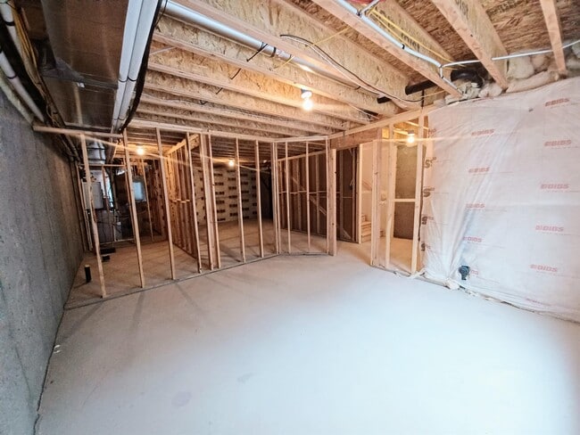 Building Photo - 2021 N 3960 W