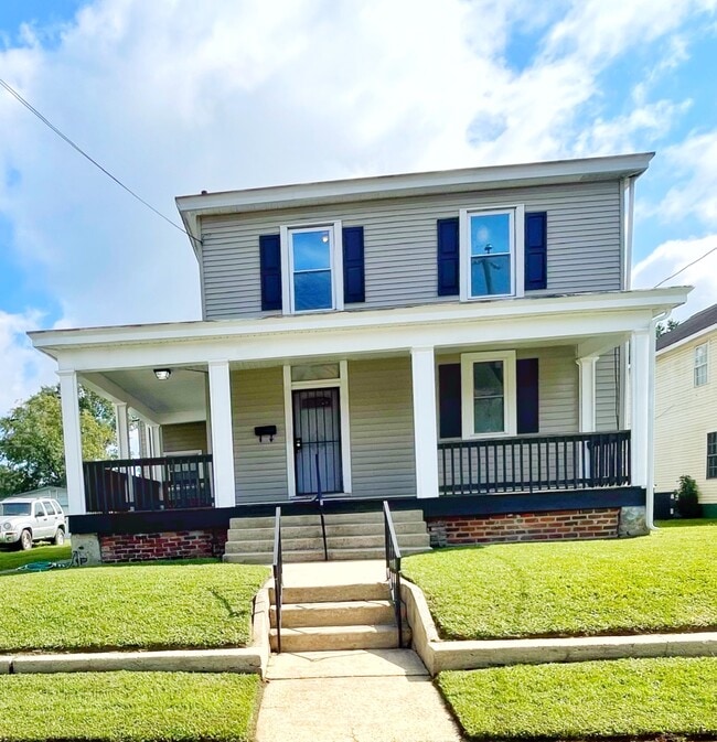 Primary Photo - 307 Elm St