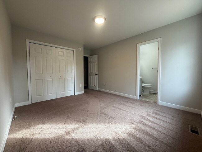 Building Photo - Rancher style home