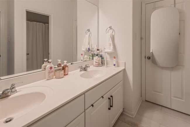 Building Photo - 31502 Willows Bracken Ct
