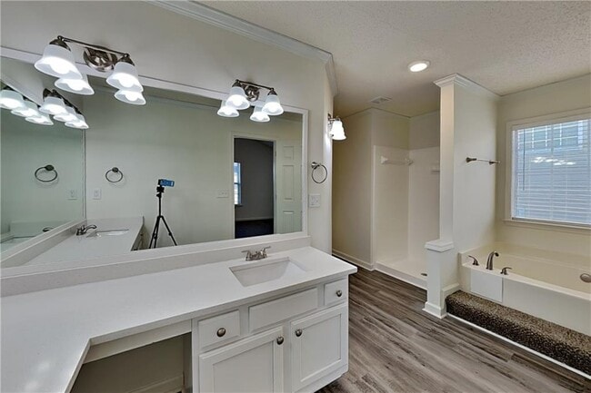 Building Photo - 595 Alstonefield Dr