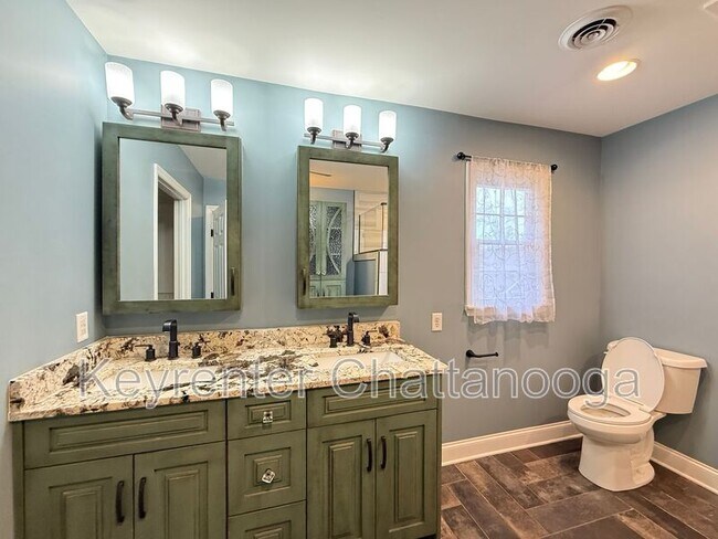 Building Photo - 9512 Imperial Dr