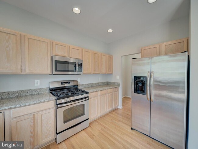 Building Photo - 6311 Hot Spring Ln