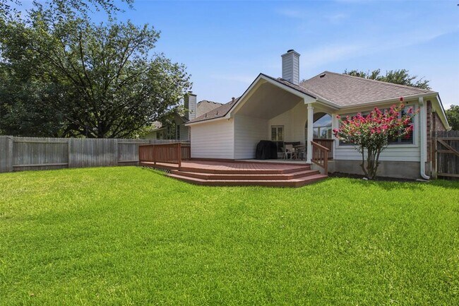 Building Photo - 1833 Paradise Ridge Dr