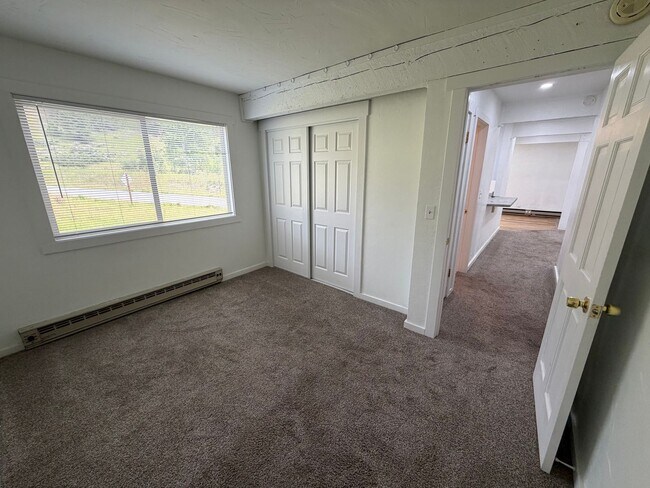Building Photo - 2095 Little Coyote Rd