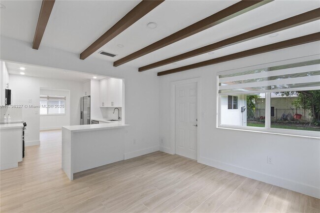 Building Photo - 1561 Alcala Ave