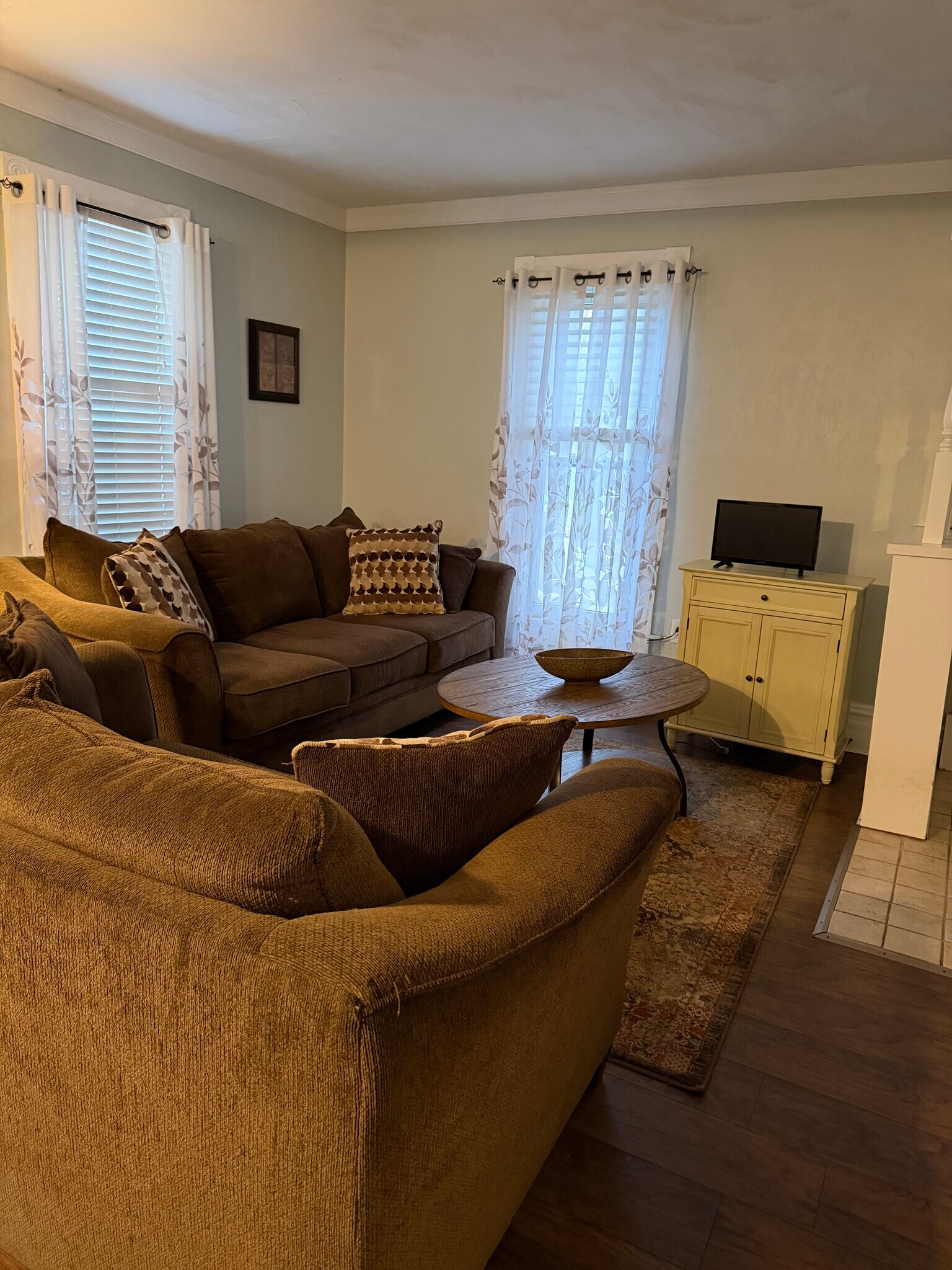 Building Photo - 313 Mill St